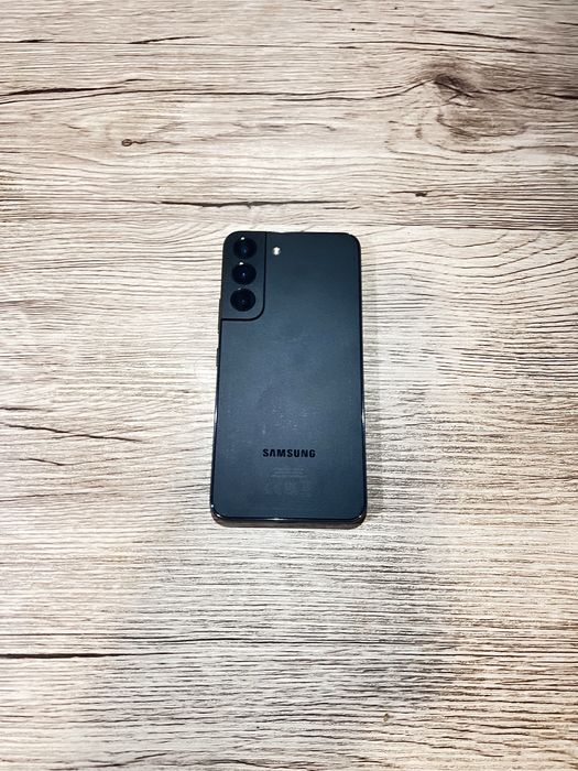 Telefon Samsung S22 + Laptop Lenovo V15 G3