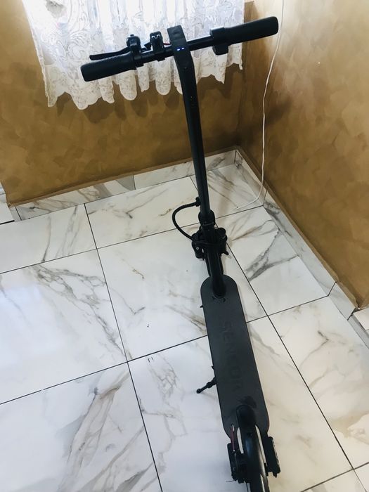 Buna vand trotineta electrica sencor