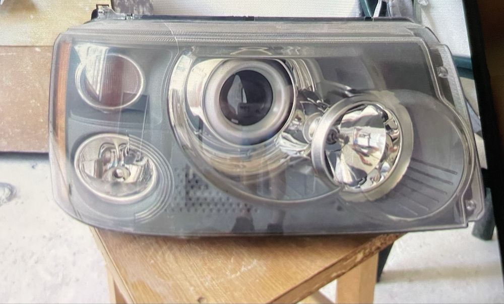 far dreapta range rover land rover sport