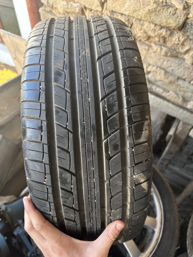 Нови гуми с джанта на Пежо 205/45R16