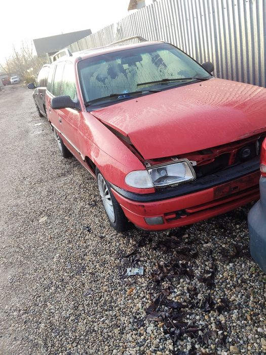 Se vinde Opel  Astra caravan