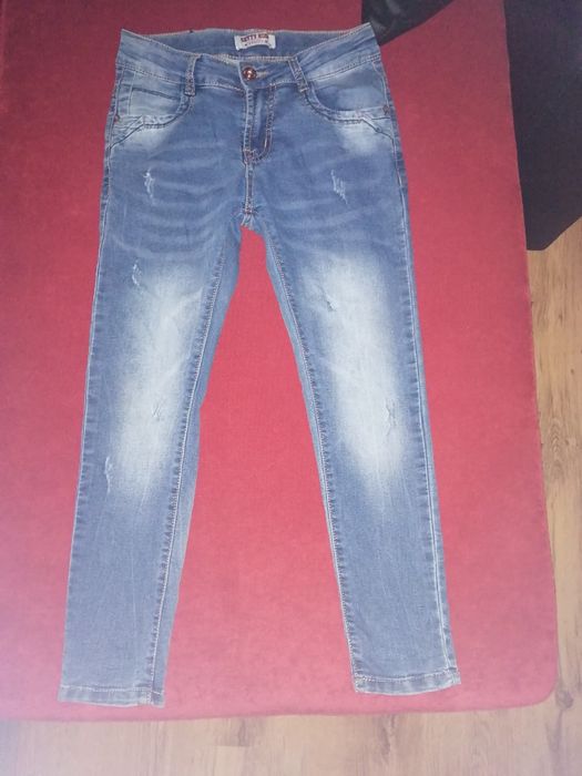 Blugi pt. băieți de 8 ani