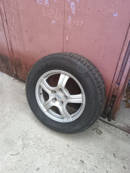 Vând roți vw Tuareg