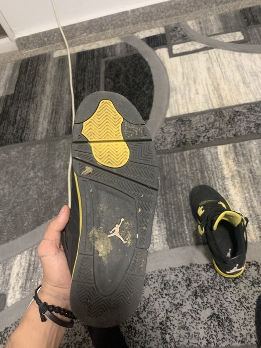 Jordan 4 yellow thunder