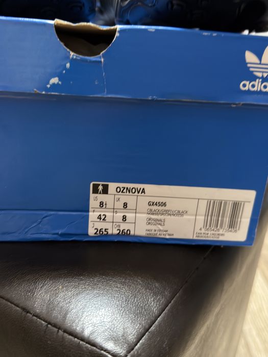Adidas 42 (Чисто Нови )