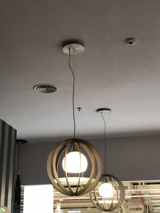 Lustra bar cafenea restaurant