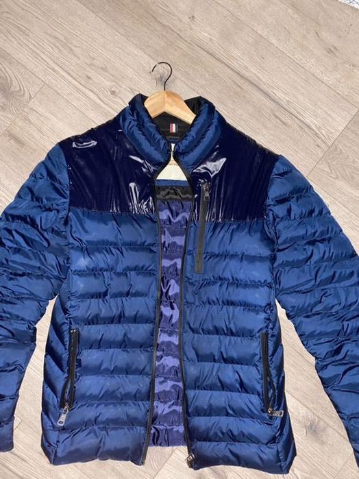 Geaca Moncler albastra