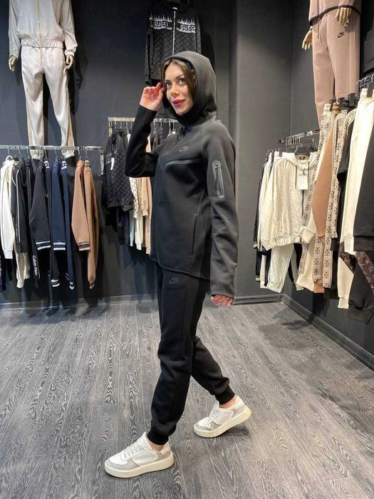 Унисекс екипи различни размери