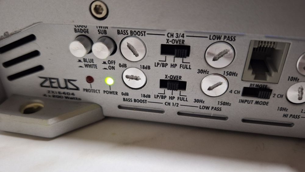 430 lei Amplificator Hifonics Zeus Zxi 6404