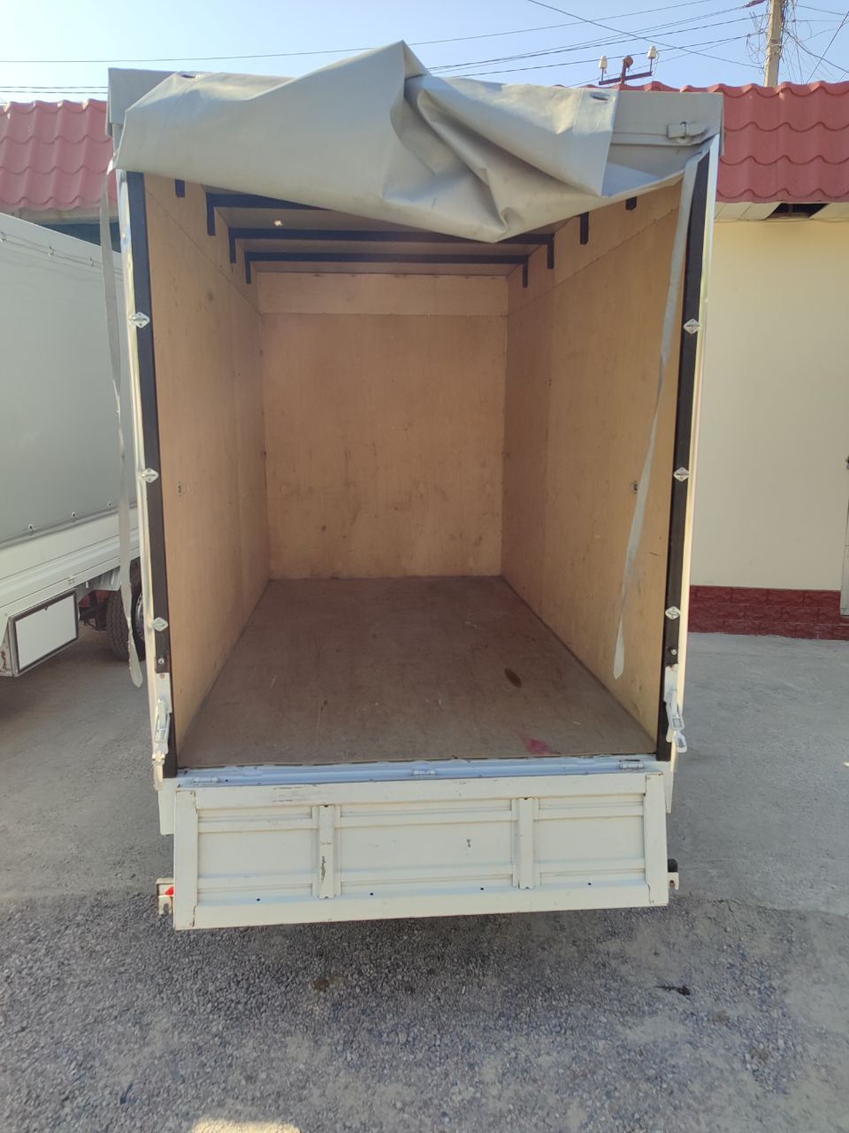 DongFeng yukmashinasi sotiladi