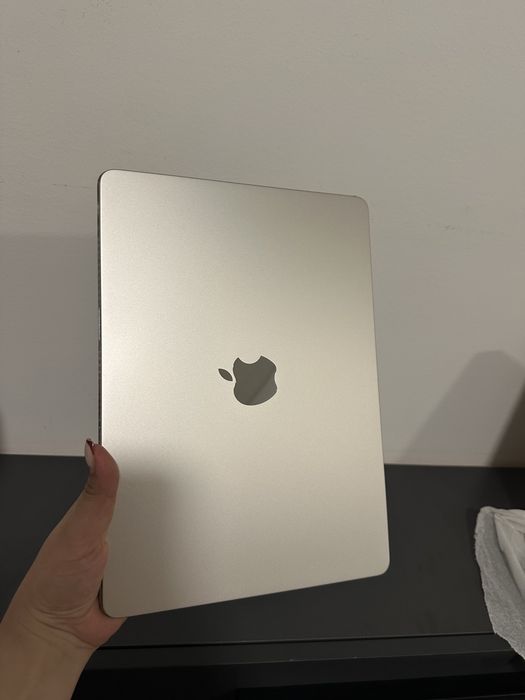 Mcbook Air 13 inch M2