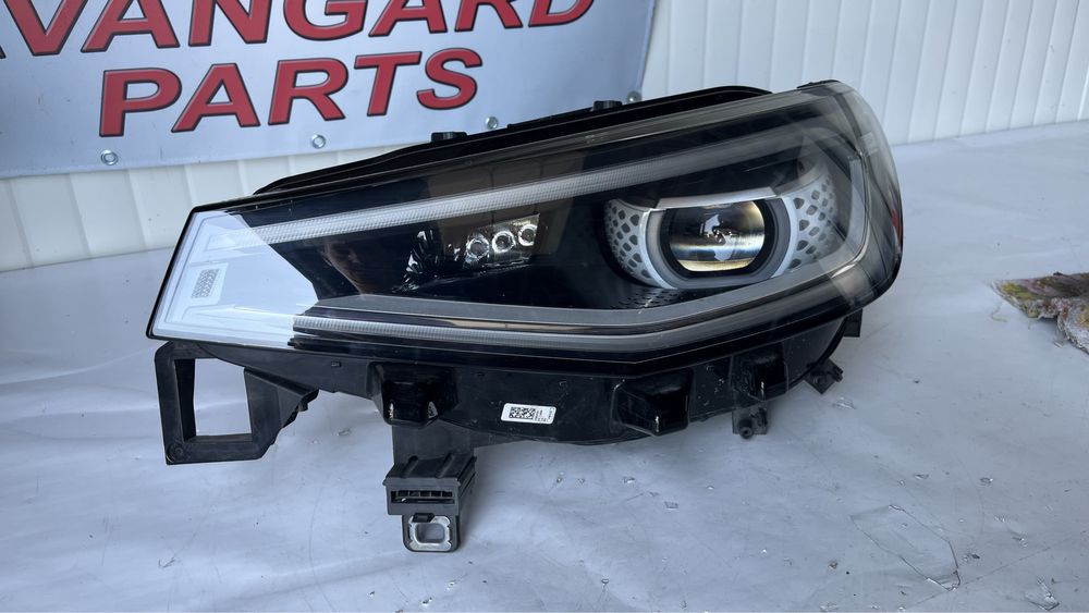 3 броя ляв фар VW ID4 2020-
