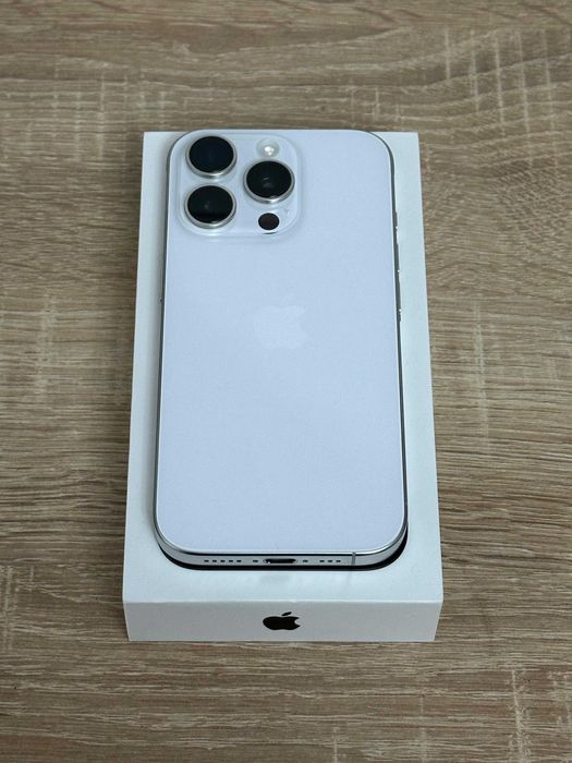 Iphone 16 Pro - alb, garantie 21.01.2027, ca nou.