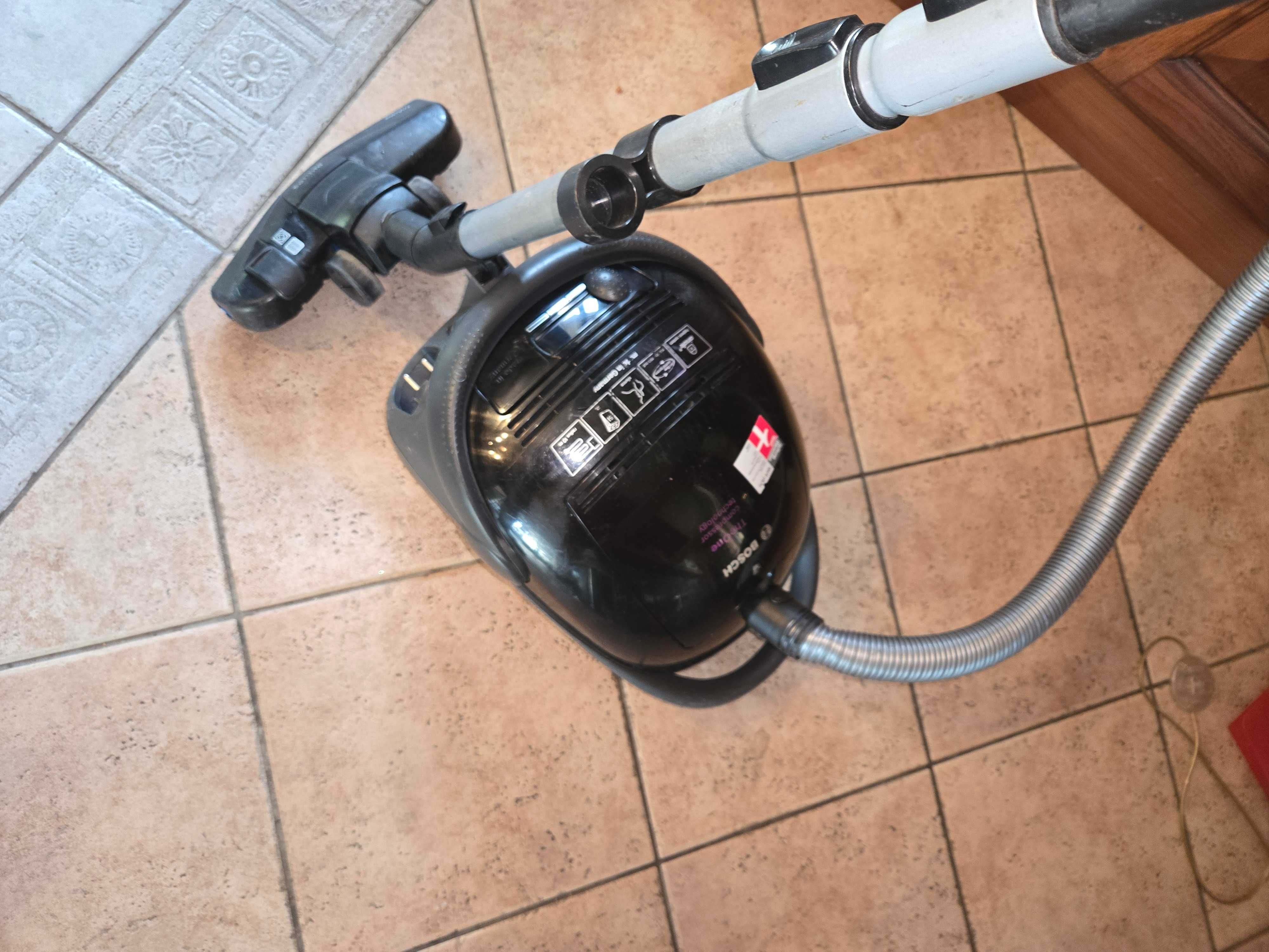 Прахосмукачка Bosch the One compressor technology 1600w