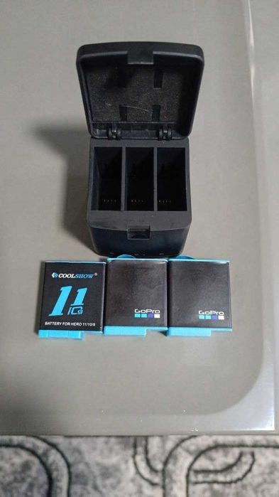Зарядное устройство для Gopro Hero 11/10/9 с аккумуляторами.