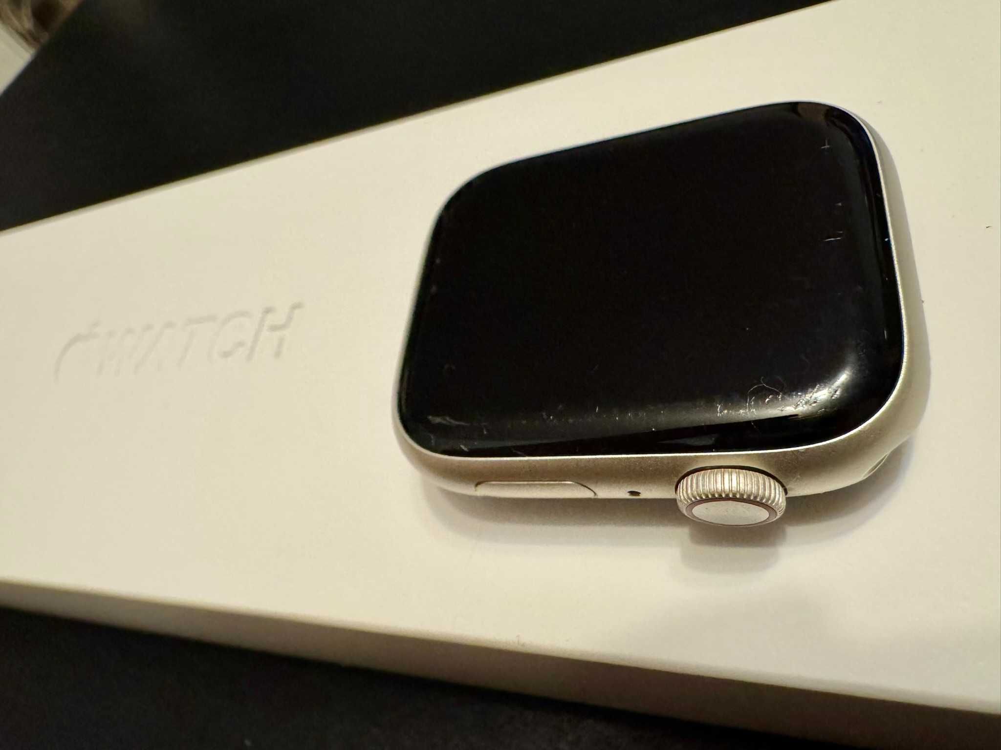 Apple Watch Series 8 GPS+Cellular, 45мм, Aluminum, Starlight