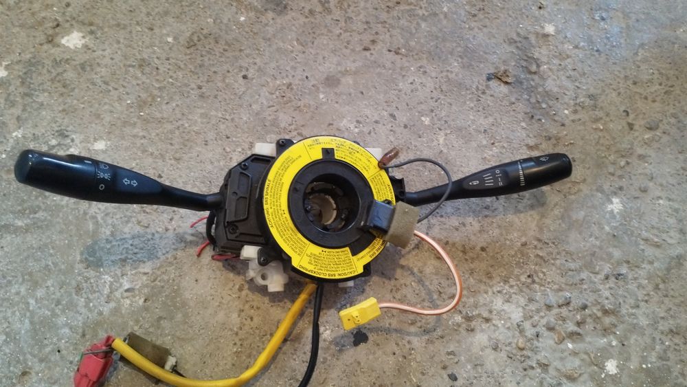 Лост мигачи чистачки лентов кабел Mitsubishi Carisma Мицубиши Каризма