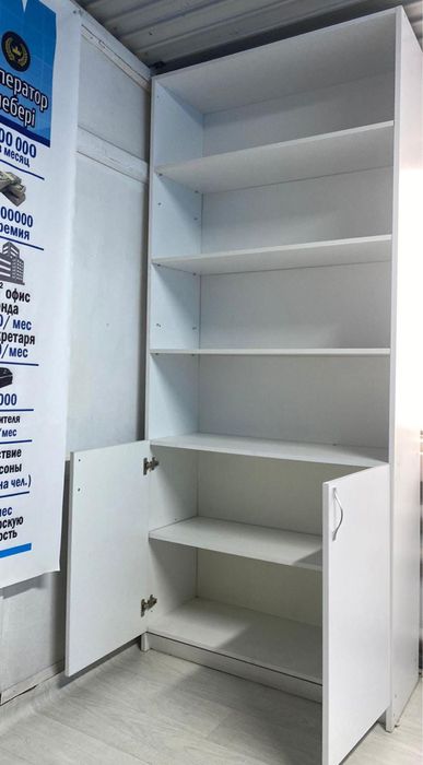 Продается б/у Шкаф и стол