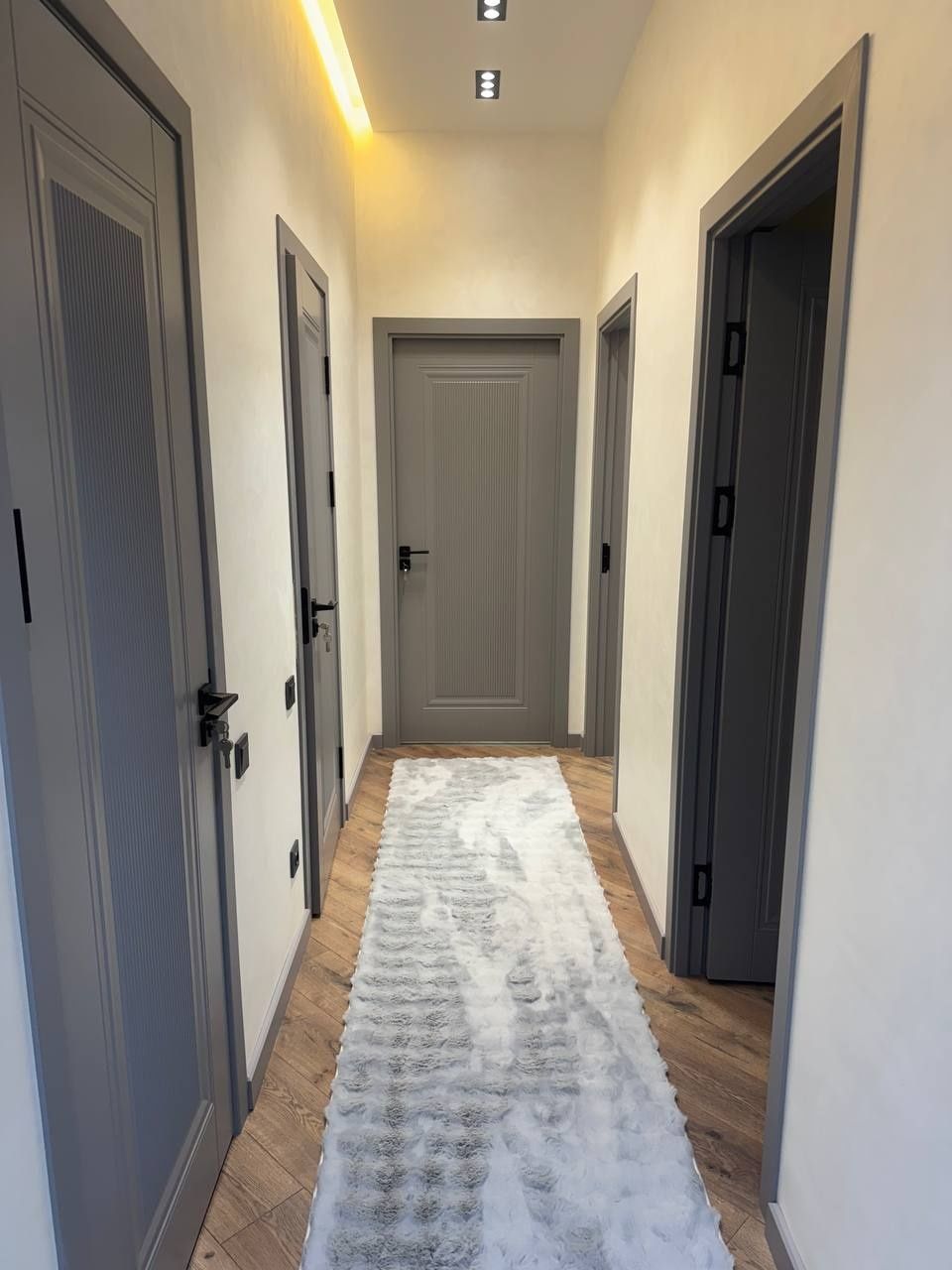 Sergeli 7a 2xonali Novostroyka kvartira sotiladi yevro remont 60m²