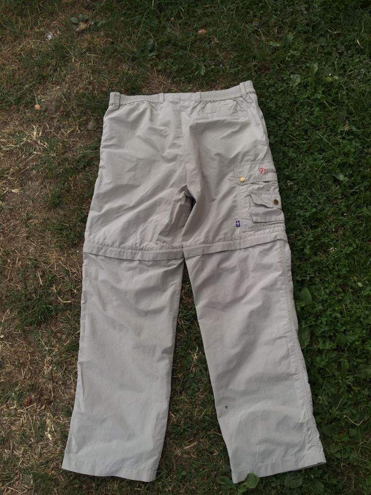 Vând pantaloni fjallraven nu carhartt nike jordan stussy true religion