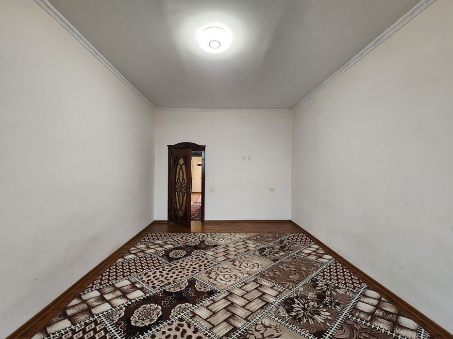 1 xonali kvartira sotiladi