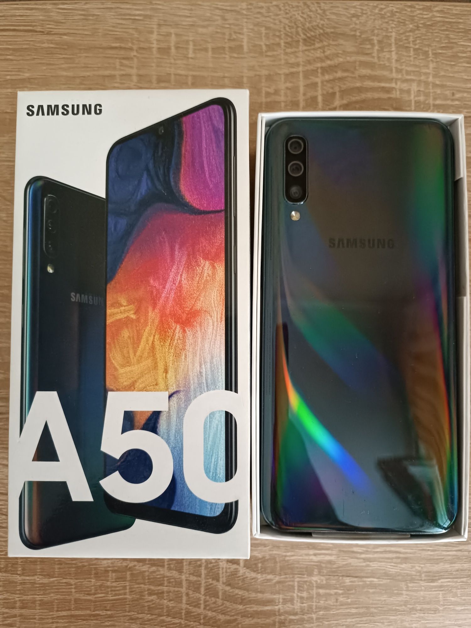 Продам Samsung А 50