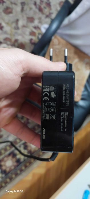 Încărcător original ASUS 45W – 19V, 2.37A, model ADP-45BW B