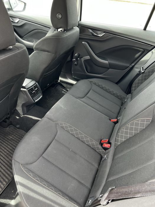 Vand skoda kamiq, an 2022,km66000, motor 1,0 benz,pret 14700.