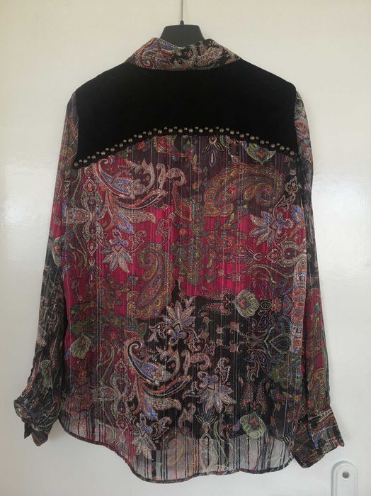 Красива риза от лимитирана колекция на Зара