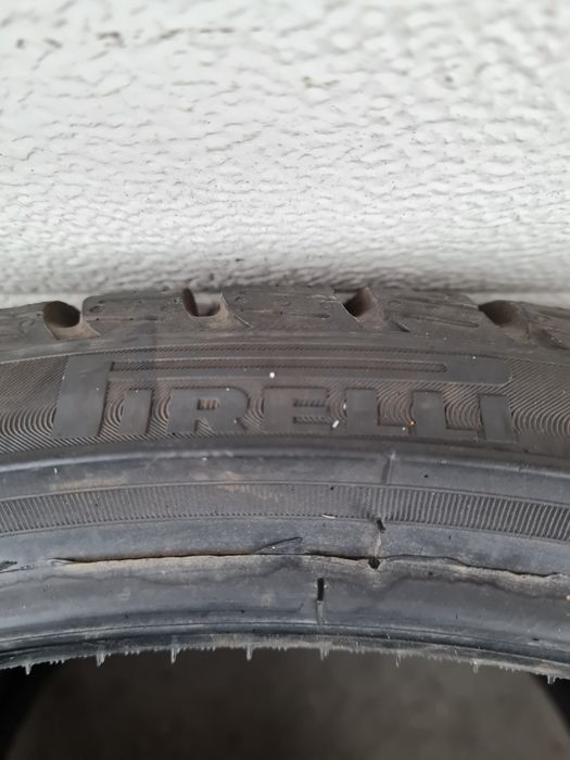 Зимни гуми 2 броя PIRELI SottoZero3 245 30 R20 дот 3817