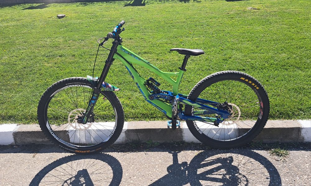 Yt tues 2018 limited edition al 27.5 M