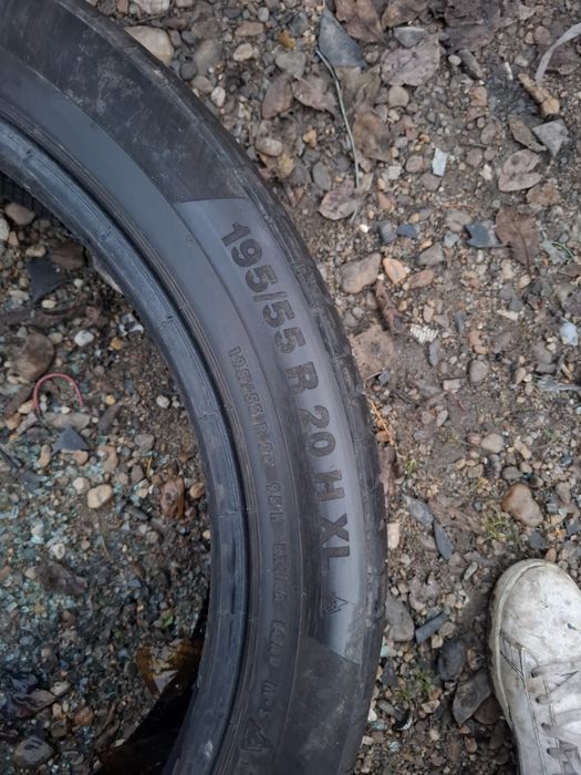 Vand 1 anvelopa 195 55 20  continental de iarna