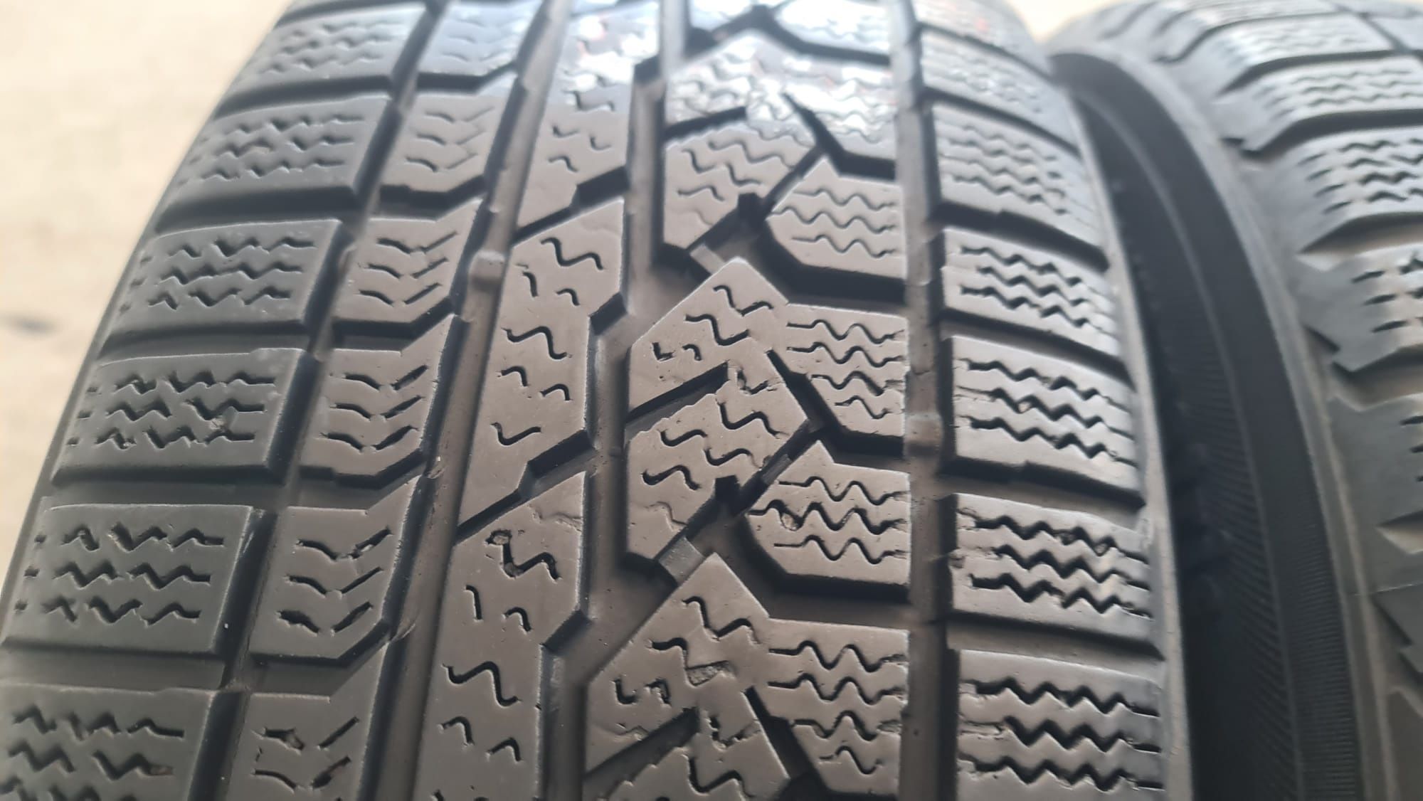 215 60 17 Kumho 4 anvelope iarna