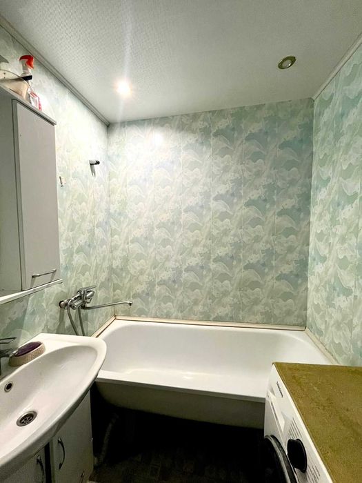 Продаётся 3-х комн квартира в районе 6 мкр