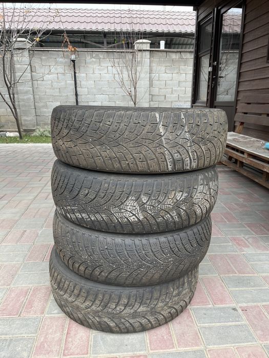 Зимние шины в нормальном состояний триангл 215/70/16