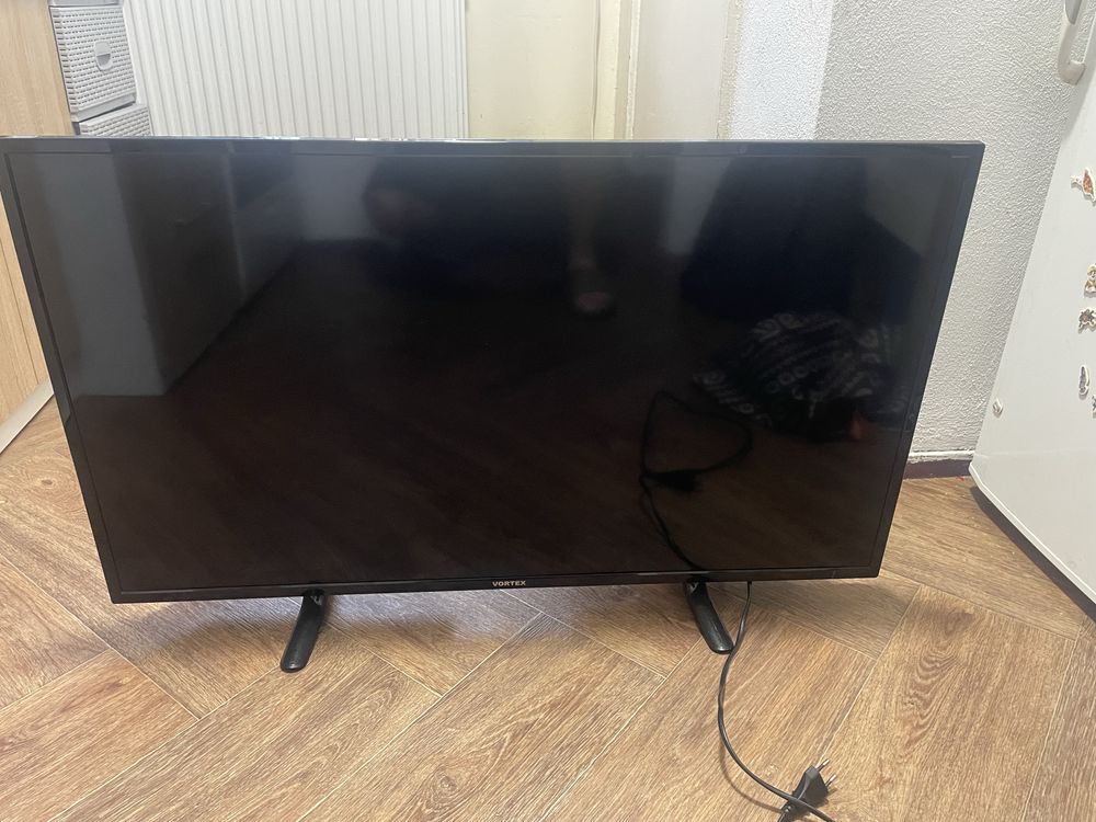 Televizor LED VORTEX, 40 inch, 101 cm, Full HD