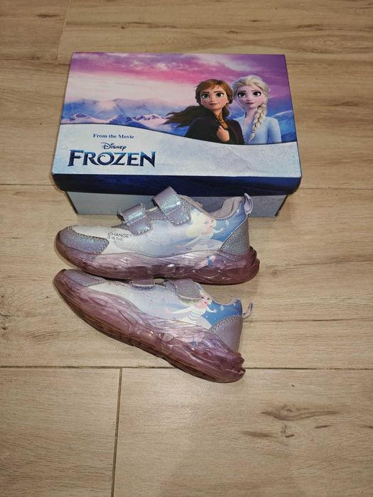 Детски светещи маратонки 29 номер