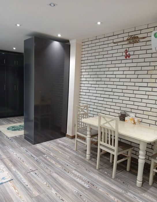 Отличная 3-комнатная 77 серии, парк Тельмана