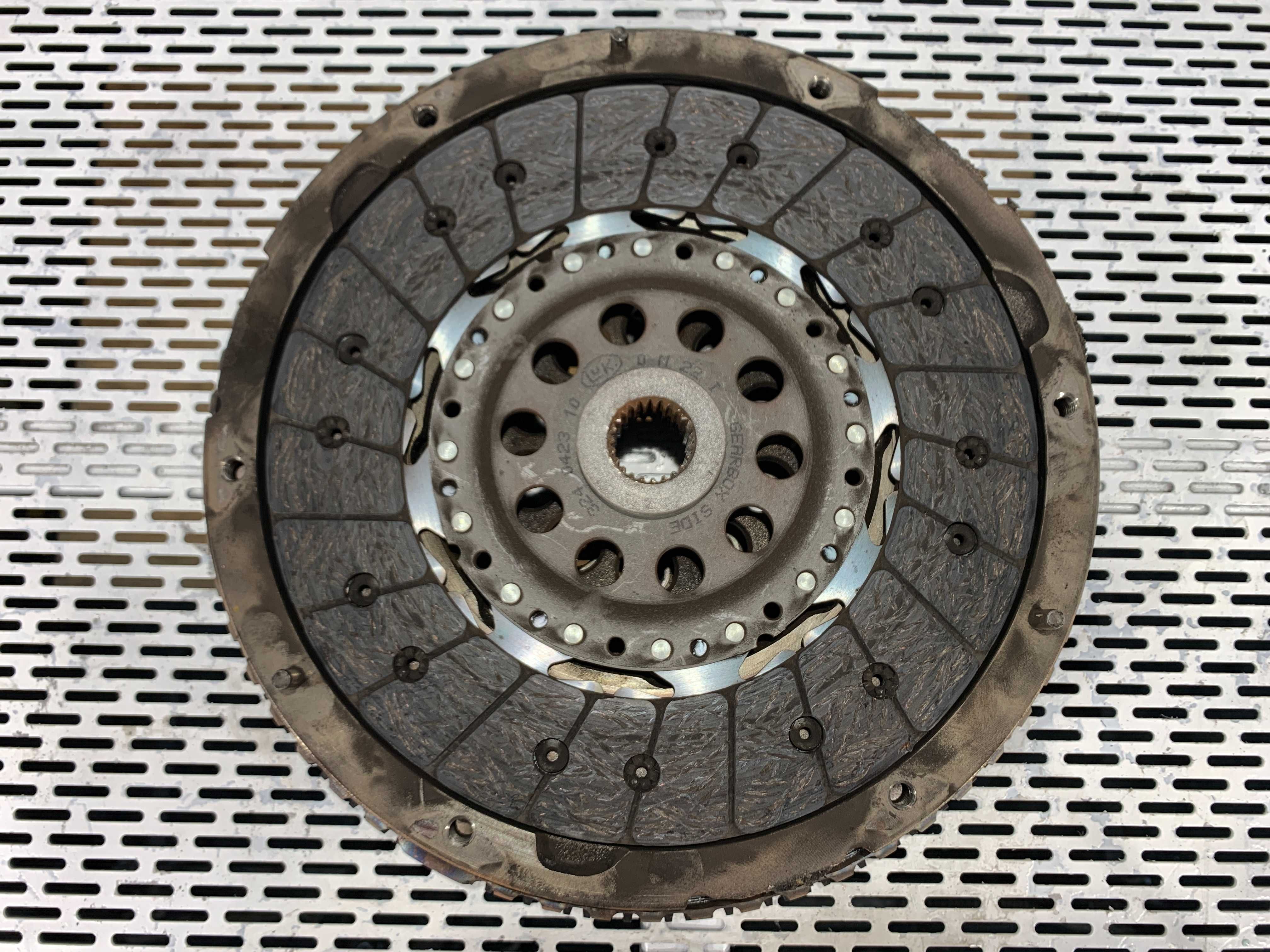 Chit ambreiaj + volantă LUK motor Volvo euro 5, D3 S60, V60.