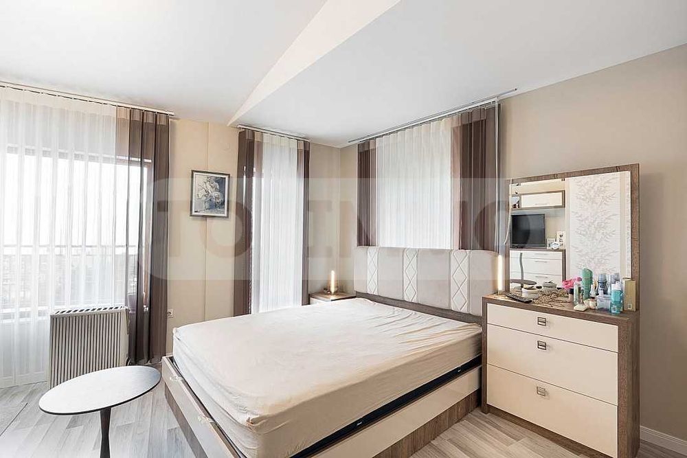 Продава се Тристаен апартамент в Варна, Бриз - 145 кв.м за 2311 €/кв.м - Снимка #3