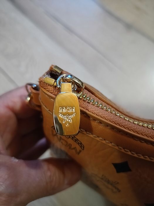 Geantă de umăr  MCM, autentică, damă