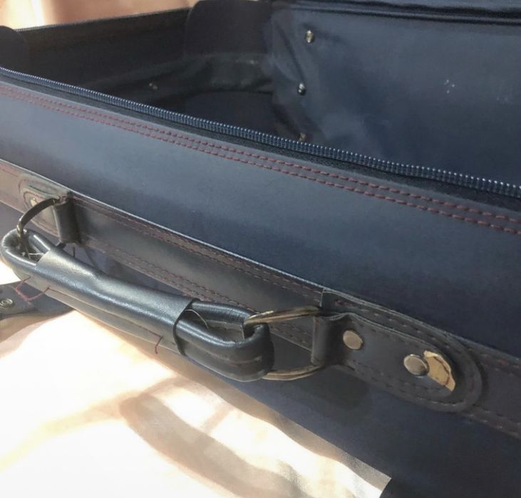 Geamantan în stare foarte bună