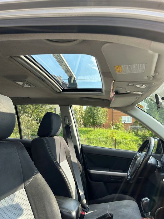 Suzuki Grand Vitara 2008 • 4x4 cu reductor • Cutie manuală