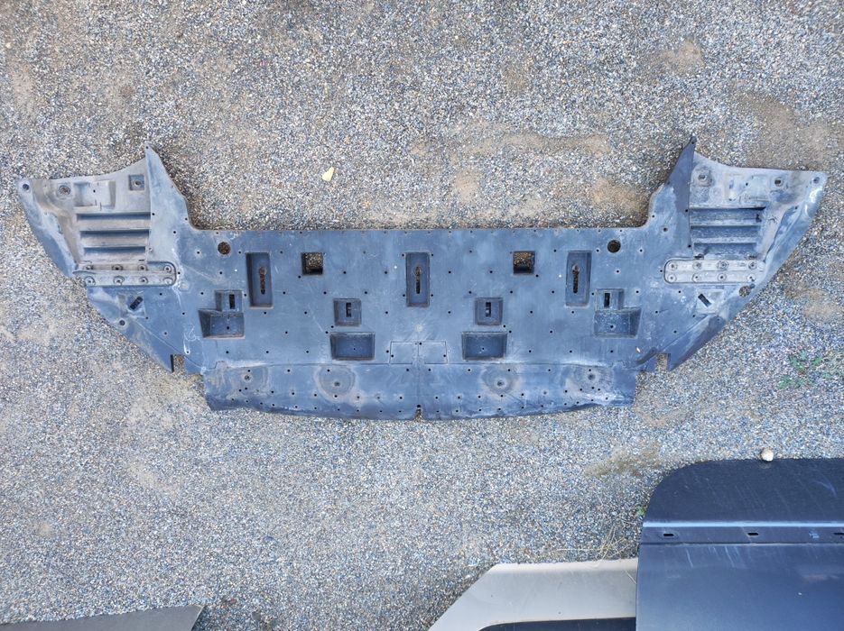 Кора под радиаторите за Пежо-5008