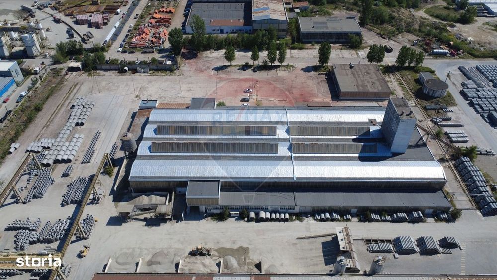 Teren industrial 35.000 mp cu hale de productie Craiova