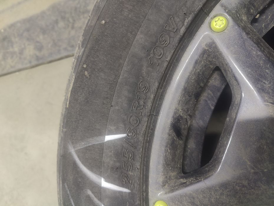 Продам шины летние 255/60/R19