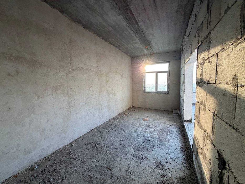 Продаётся 2х комн квартира на 8 этаже Ор-р  Теракзор