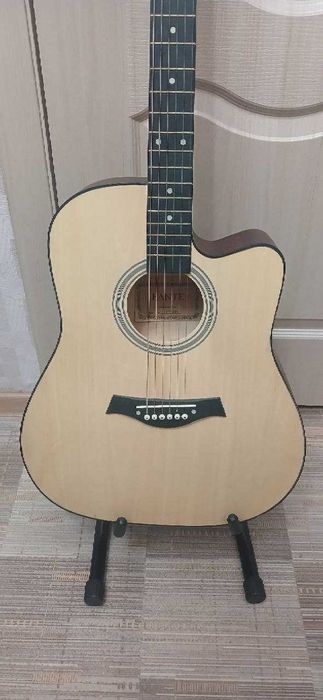 Акустическая Гитара