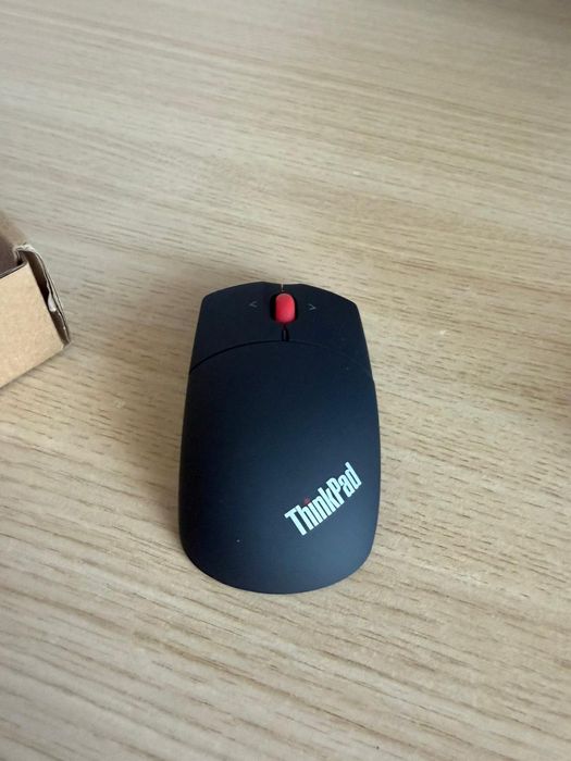 Vând Mouse LENOVO (model: mobtc9la) bluethooth (laser)