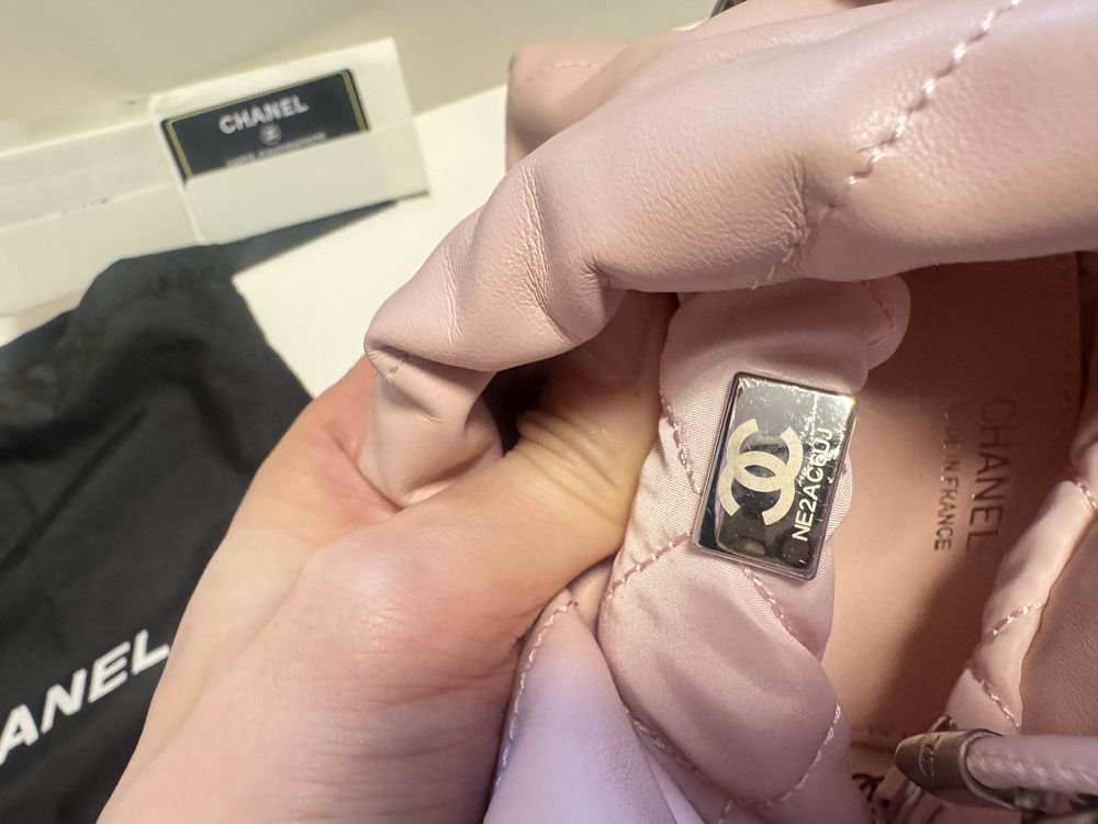 Chanel 22bag mini